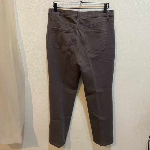 Gloria Vanderbilt Short Amanda High Rise Tapered Jean Pants - Picture 5 of 6